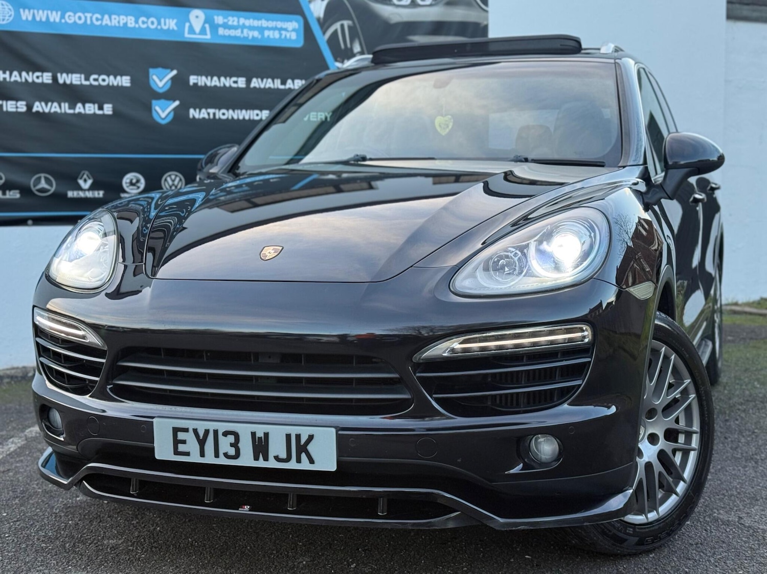 Used Porsche Cayenne 2013 for sale - 76572416: Photo 6