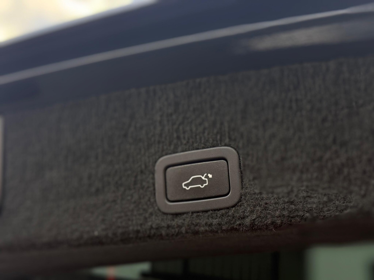 Used Volvo XC60 2014 for sale - 78057554: Photo 48