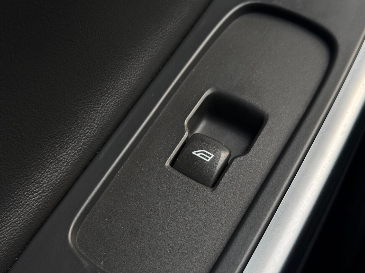 Used Volvo XC60 2014 for sale - 78057554: Photo 69