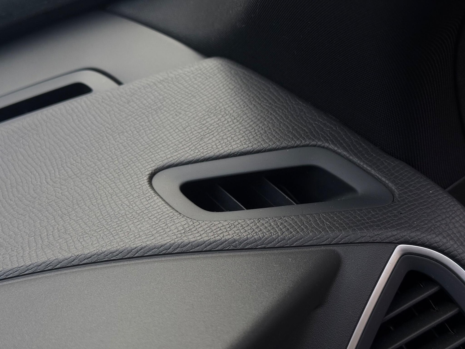 Used Volvo XC60 2014 for sale - 78057554: Photo 75