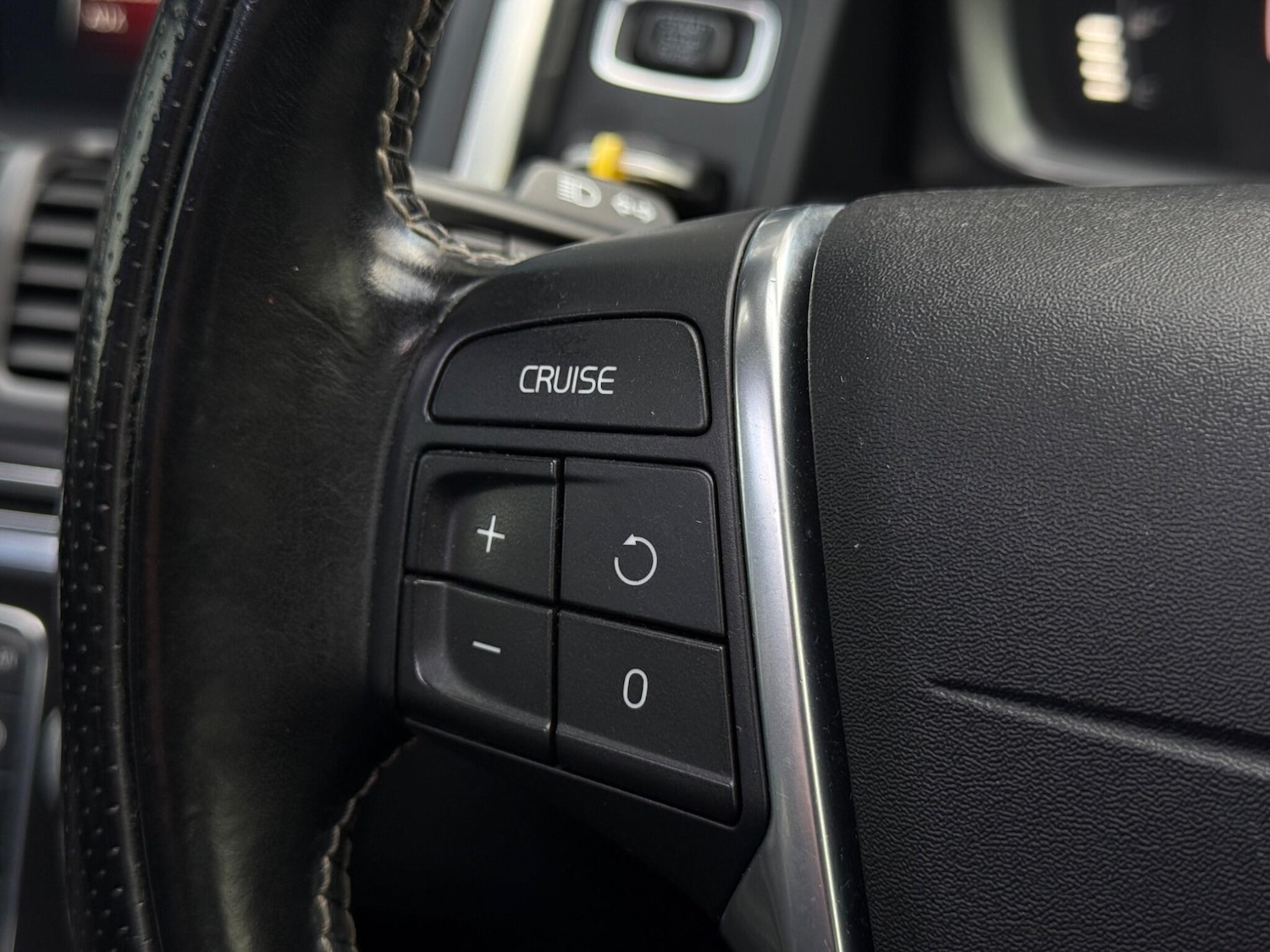 Used Volvo XC60 2014 for sale - 78057554: Photo 85