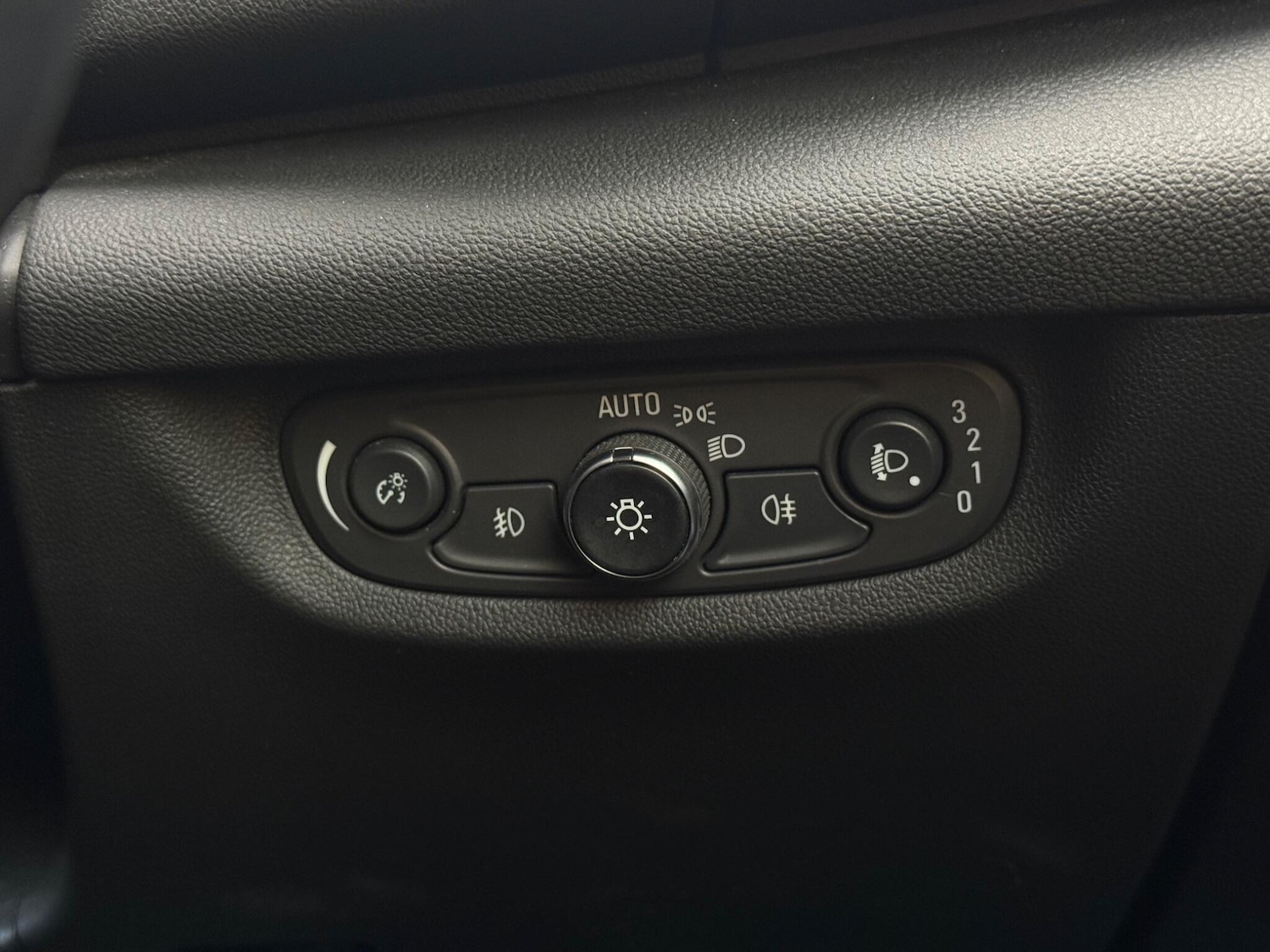 Used Vauxhall Insignia 2018 for sale - 76377664: Photo 38