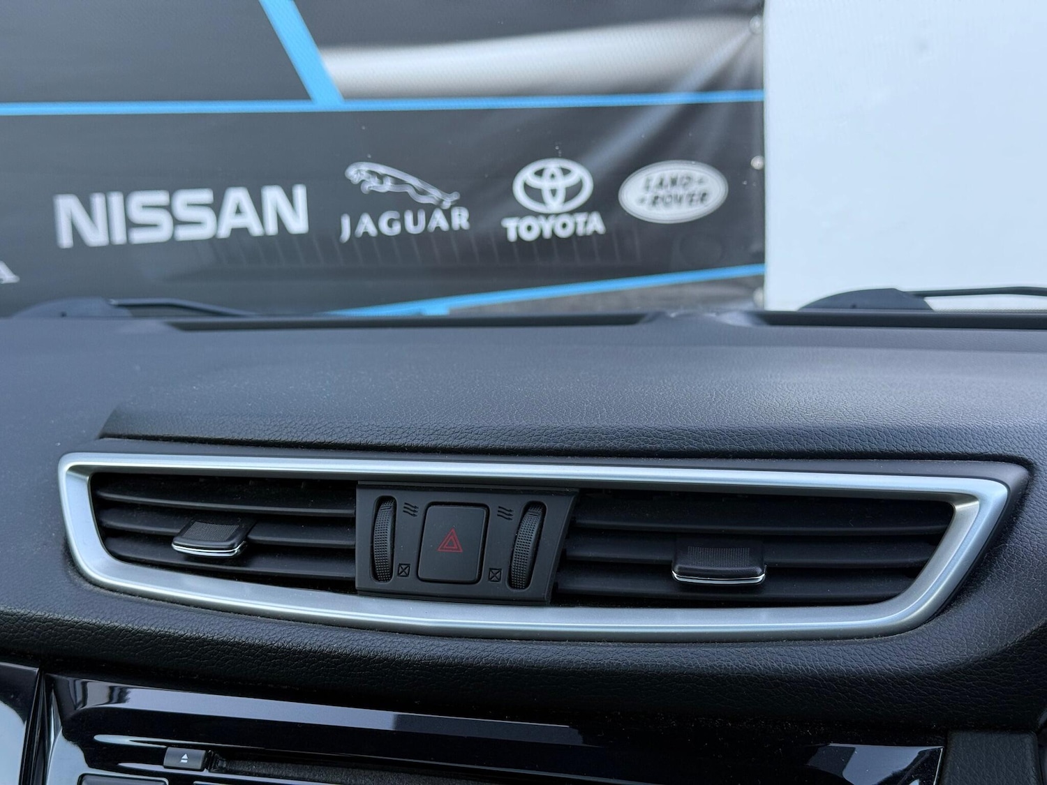 Used Nissan Qashqai 2016 for sale - 76913790: Photo 51