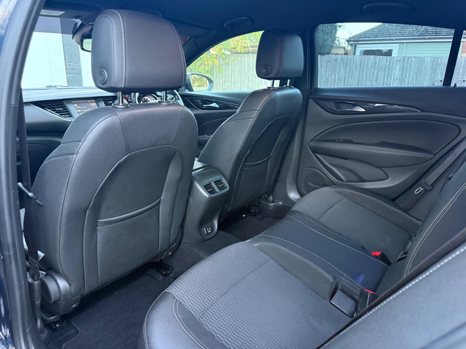 Used Vauxhall Insignia 2019 for sale - 76337837: Photo 24