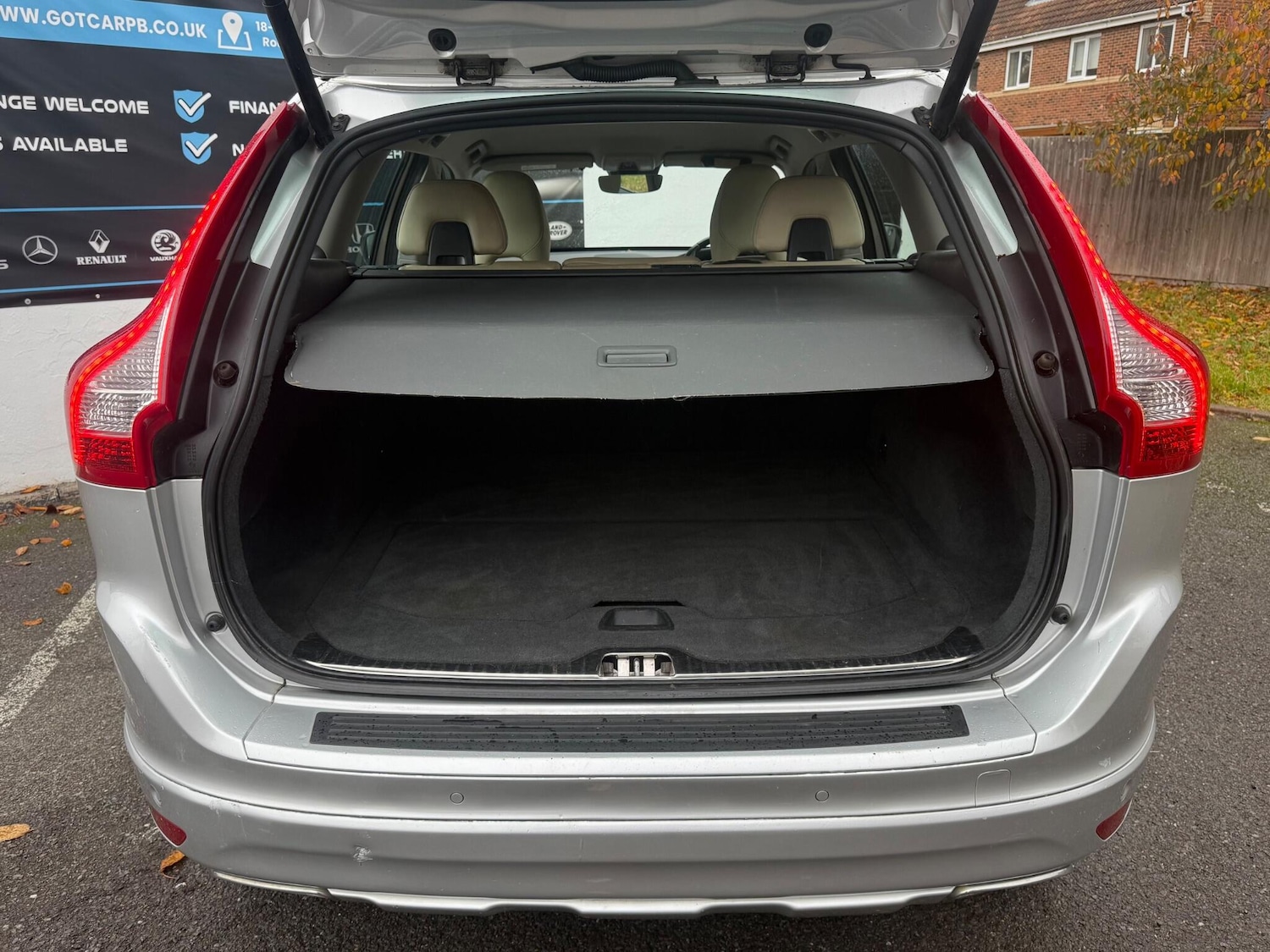 Used Volvo XC60 2014 for sale - 76408911: Photo 25