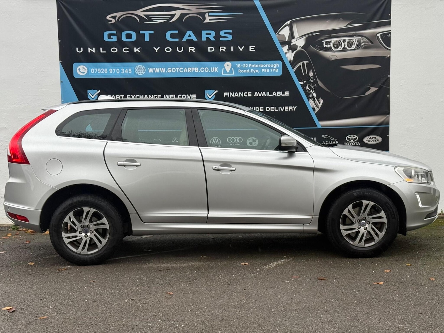 Used Volvo XC60 2014 for sale - 76408911: Photo 4