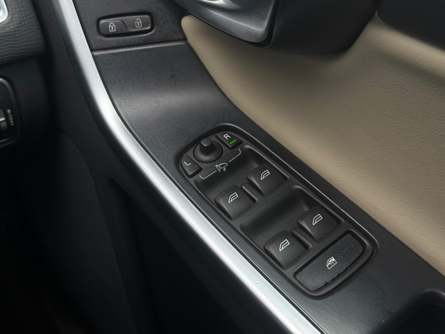 Used Volvo XC60 2014 for sale - 76408911: Photo 41