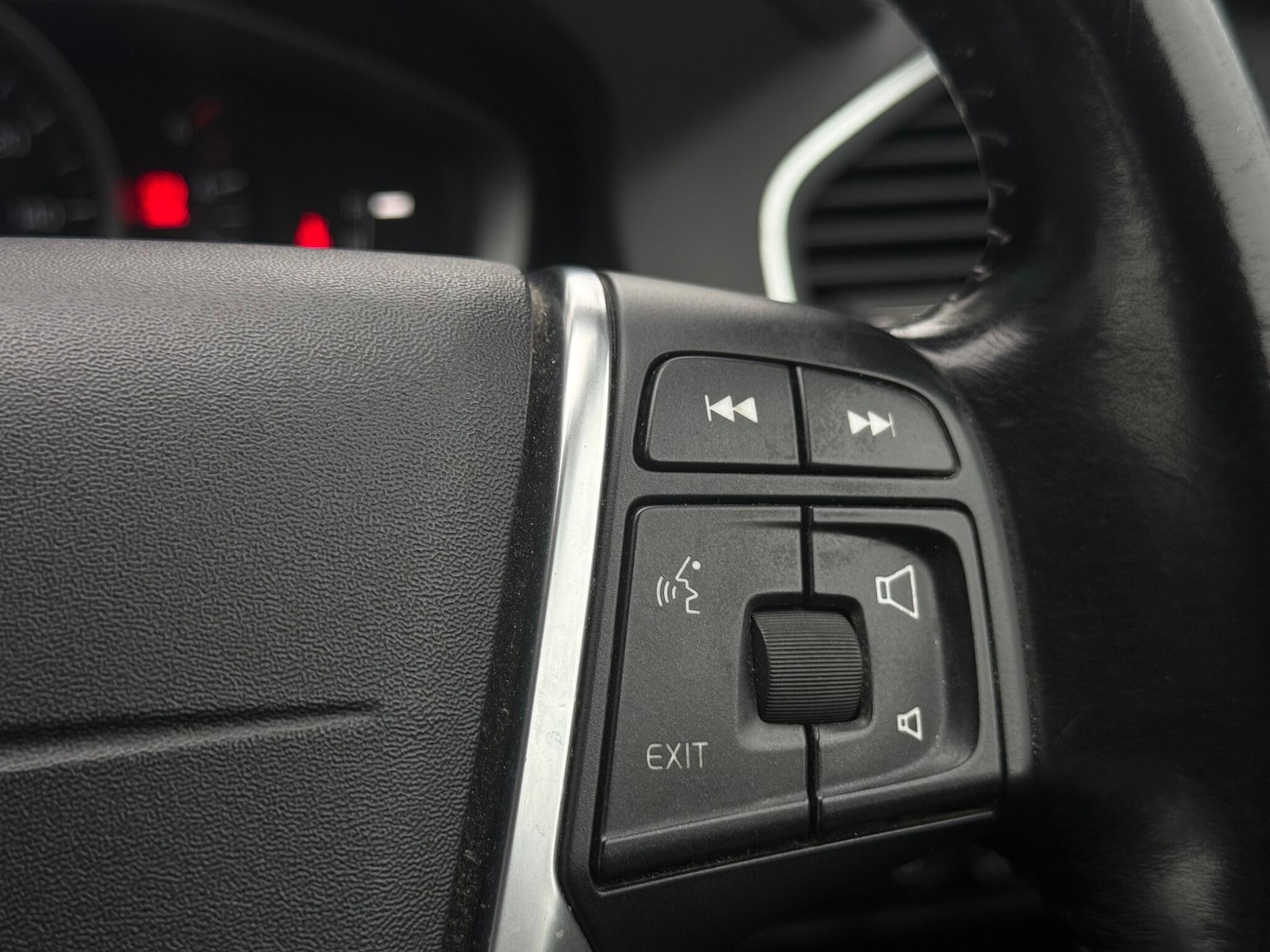 Used Volvo XC60 2014 for sale - 76408911: Photo 44