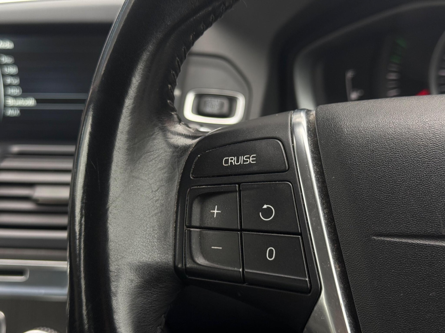 Used Volvo XC60 2014 for sale - 76408911: Photo 45