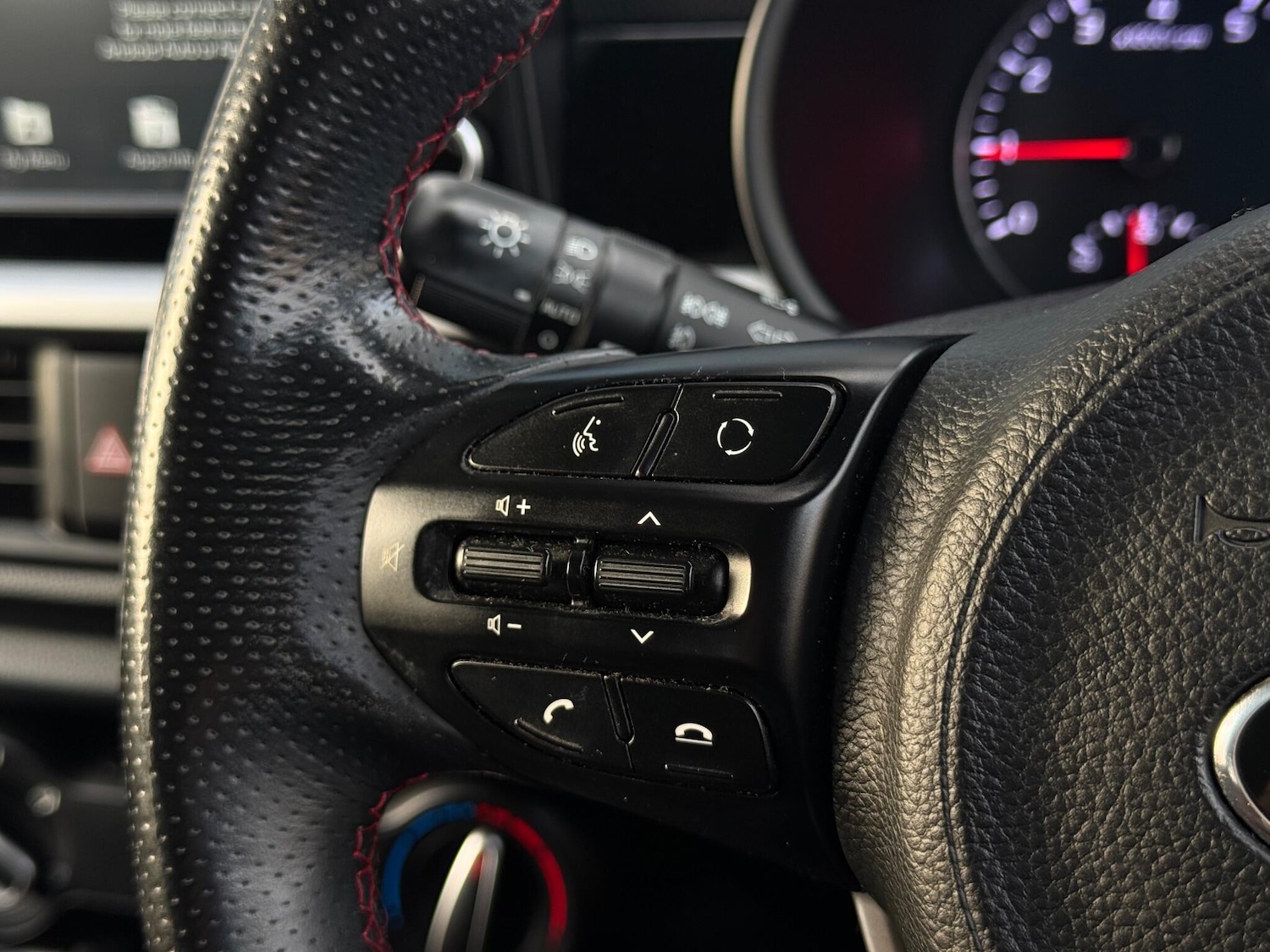 Used Kia Picanto 2020 for sale - 76942667: Photo 53