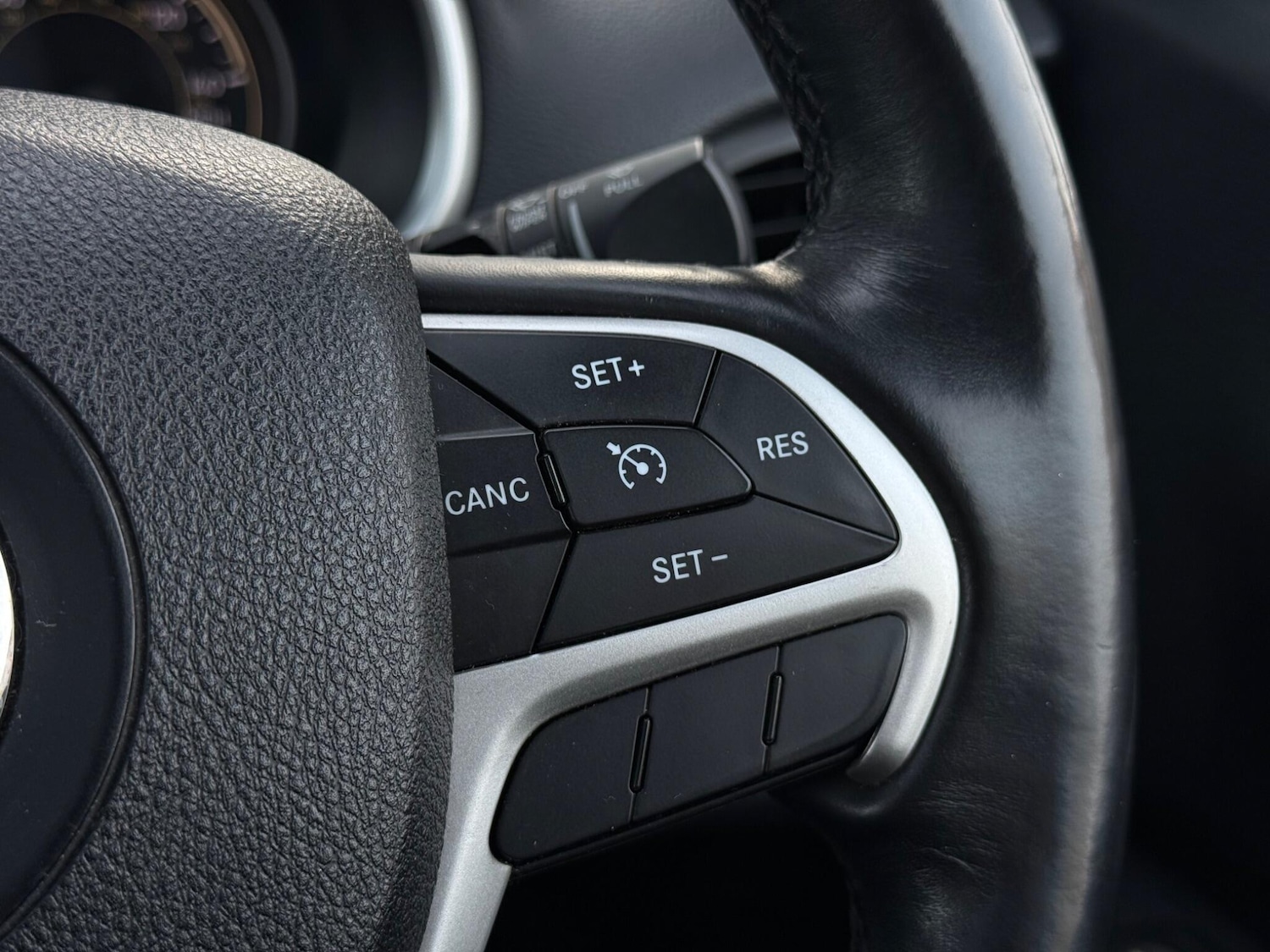 Used Jeep Cherokee for sale - 77753953: Photo 95