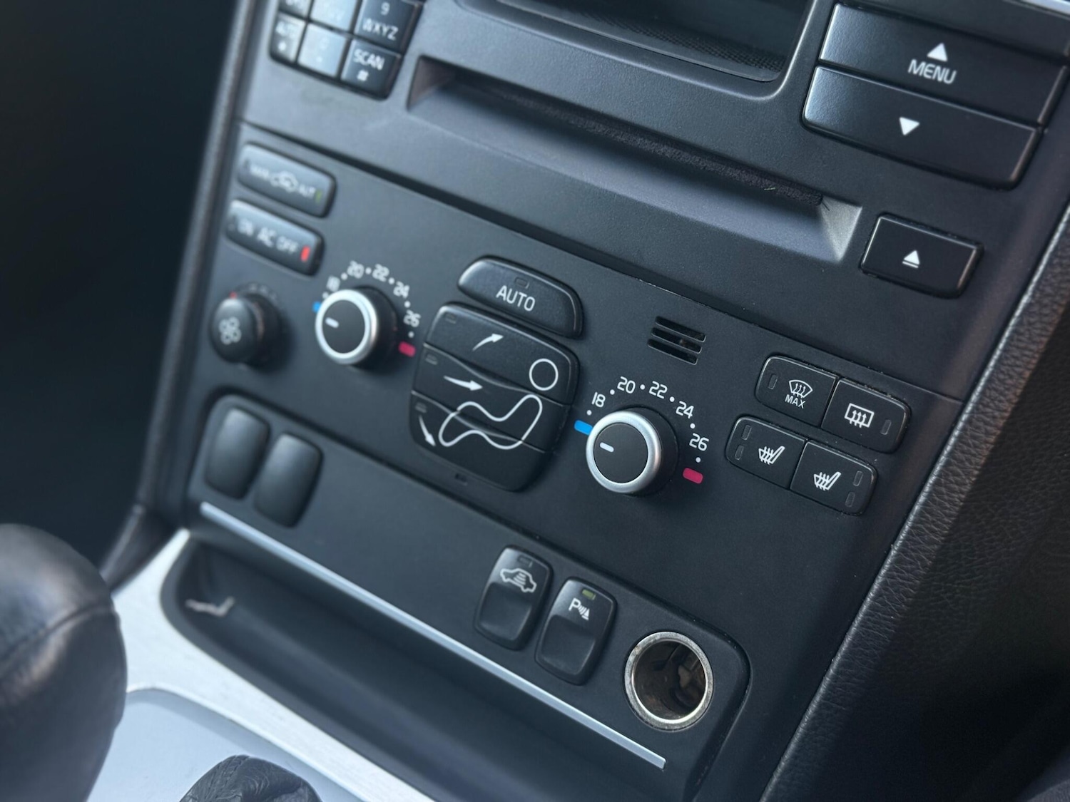 Used Volvo XC90 2014 for sale - 76472748: Photo 36