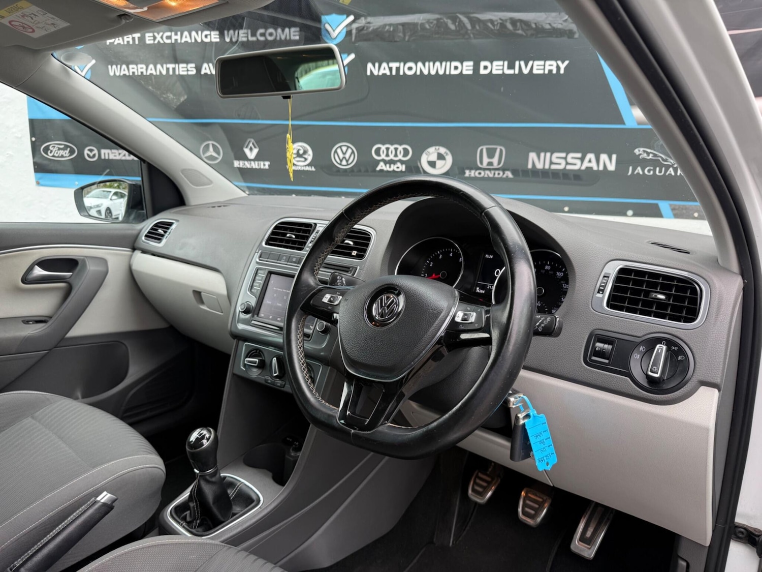 Used Volkswagen Polo 2015 for sale - 78185230: Photo 48