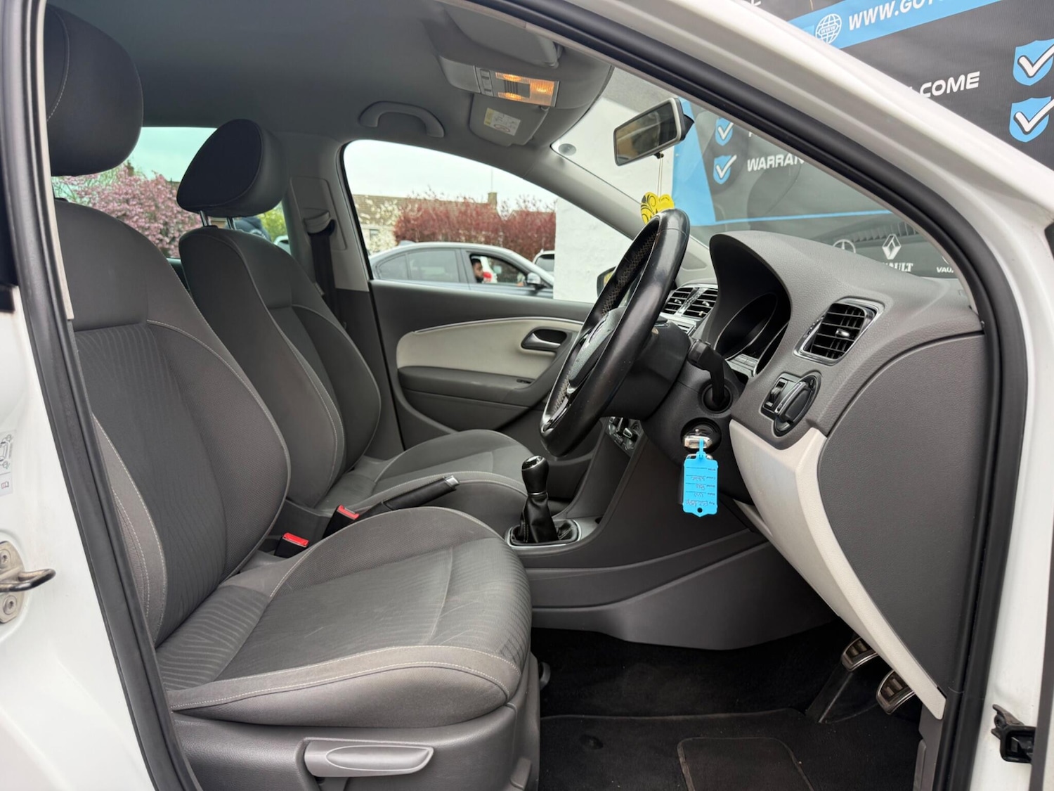 Used Volkswagen Polo 2015 for sale - 78185230: Photo 49