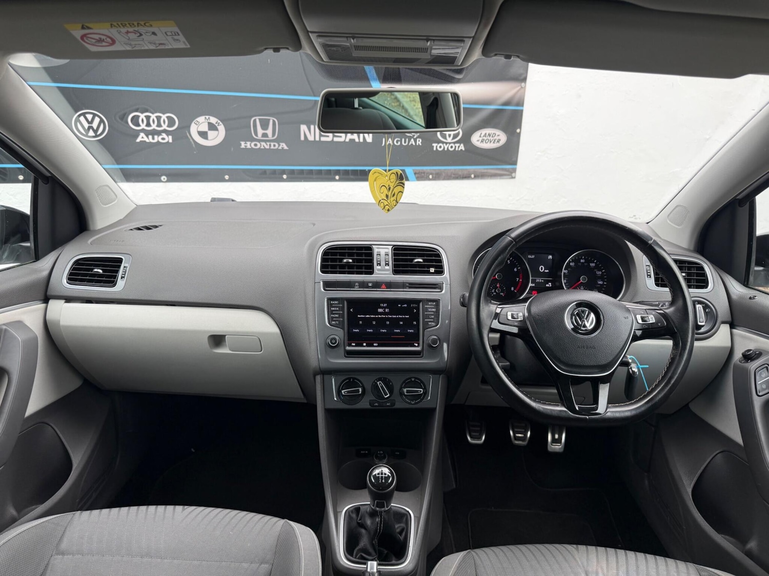 Used Volkswagen Polo 2015 for sale - 78185230: Photo 60