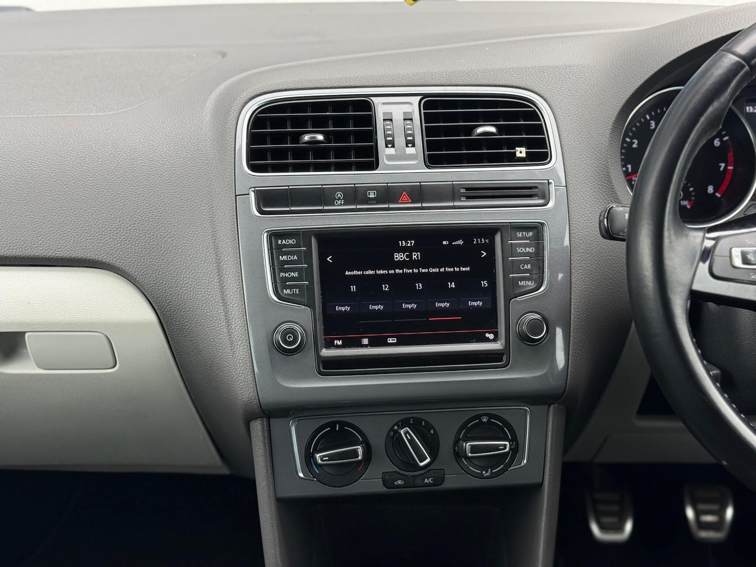 Used Volkswagen Polo 2015 for sale - 78185230: Photo 61