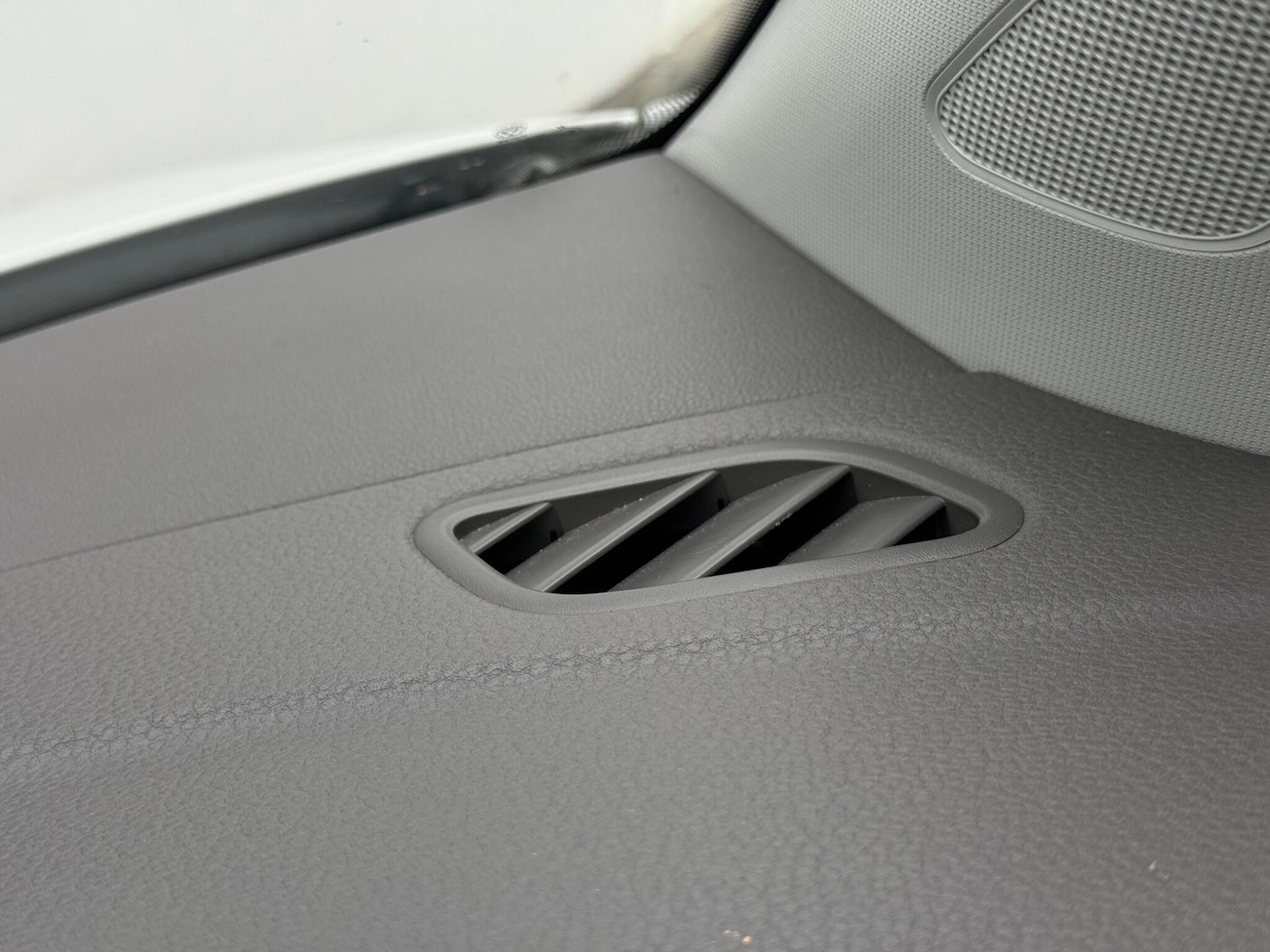 Used Volkswagen Polo 2015 for sale - 78185230: Photo 85