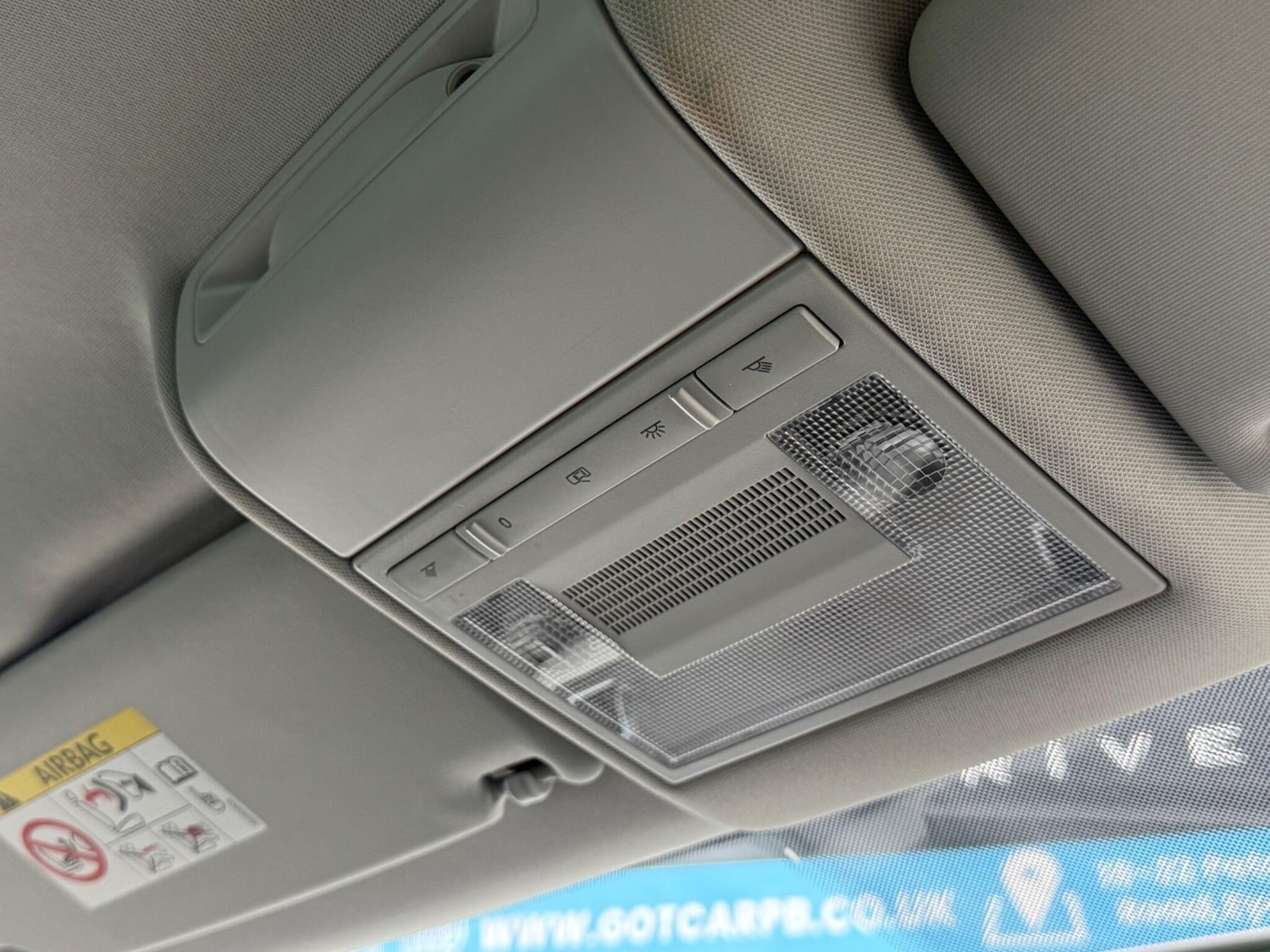 Used Volkswagen Polo 2015 for sale - 78185230: Photo 91