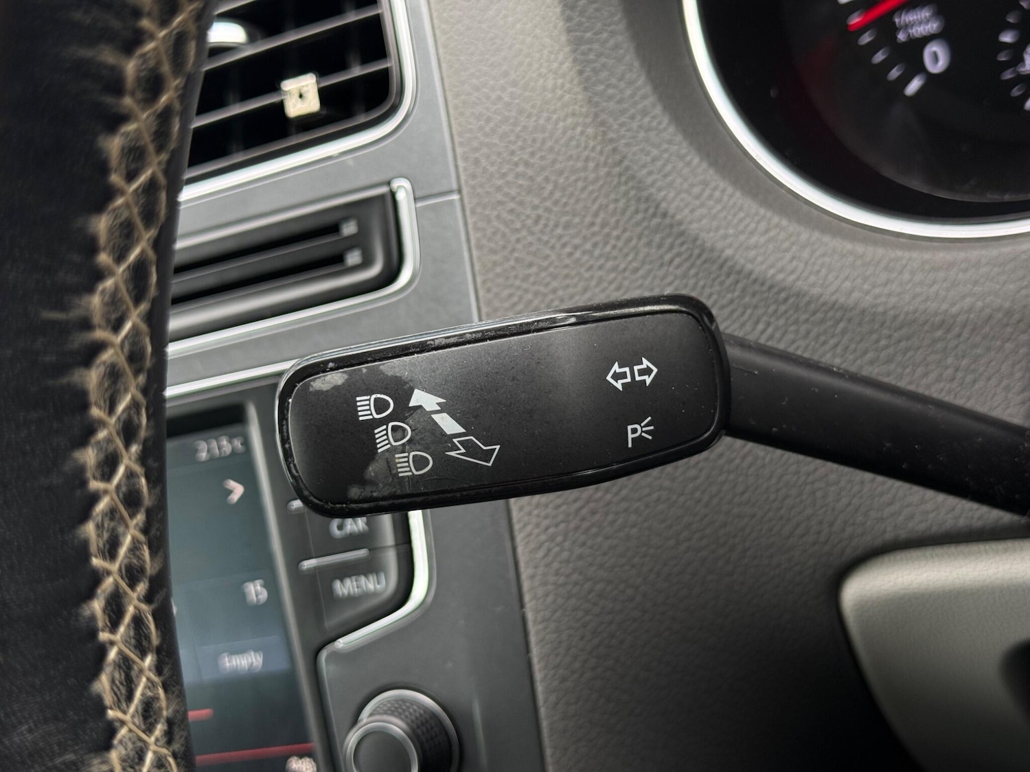 Used Volkswagen Polo 2015 for sale - 78185230: Photo 98