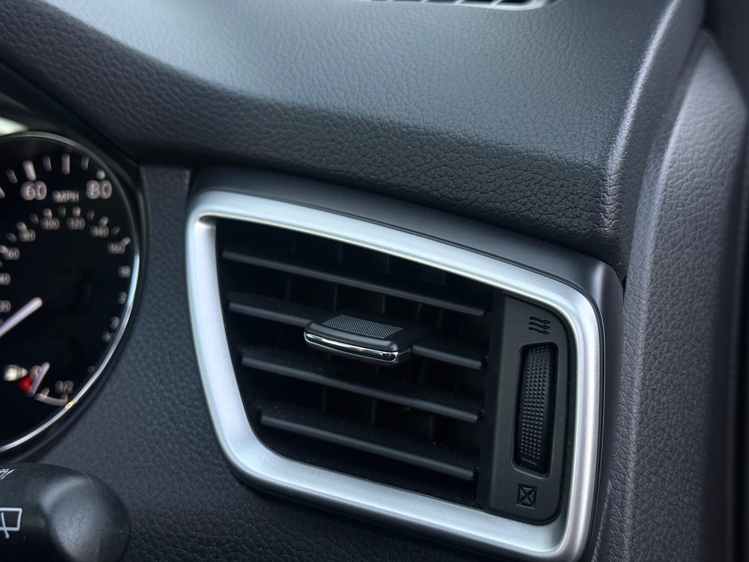 Used Nissan X-Trail 2015 for sale - 76899218: Photo 49