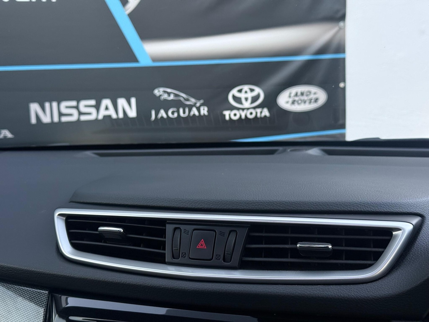 Used Nissan X-Trail 2015 for sale - 76899218: Photo 57