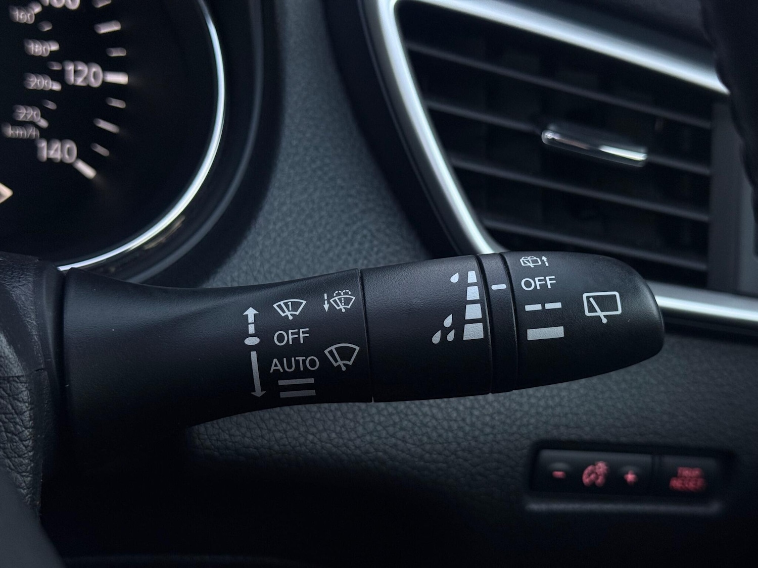 Used Nissan X-Trail 2015 for sale - 76899218: Photo 61