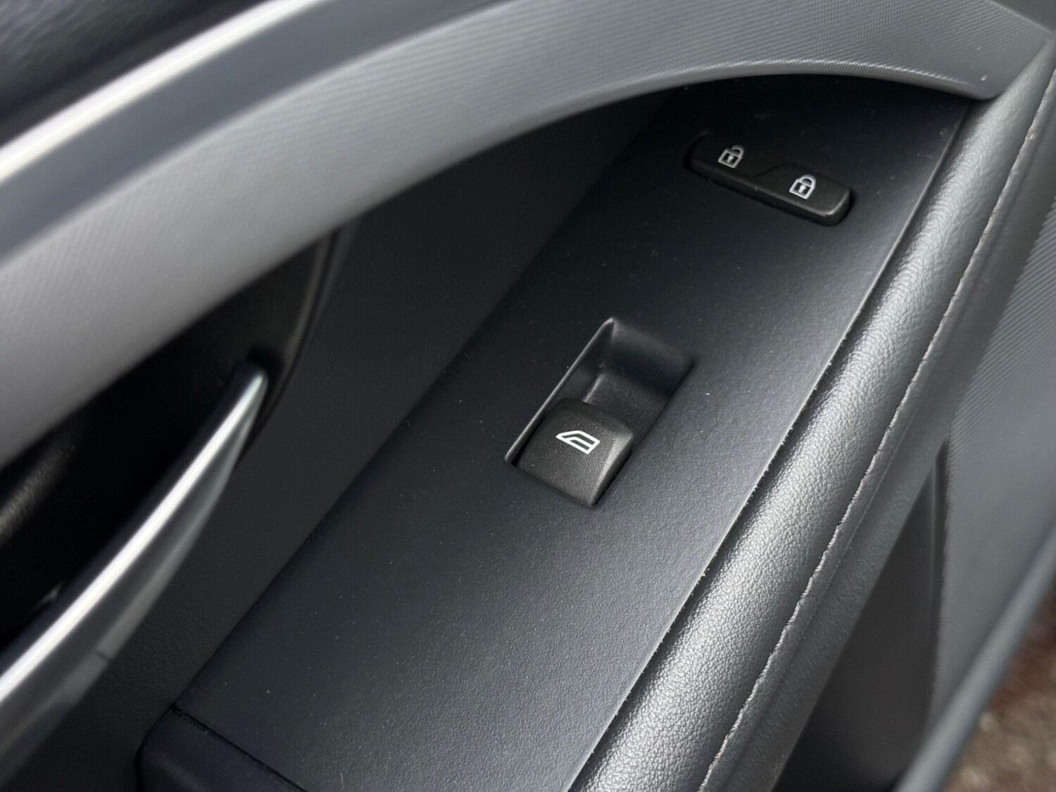 Used Volvo S80 for sale - 77496751: Photo 64