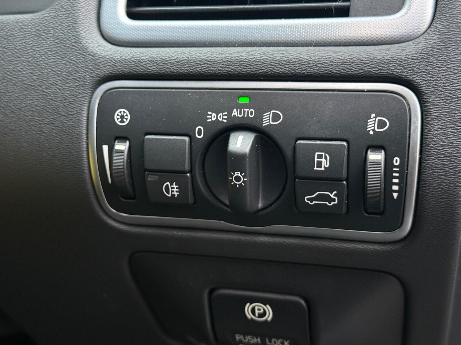 Used Volvo S80 for sale - 77496751: Photo 71