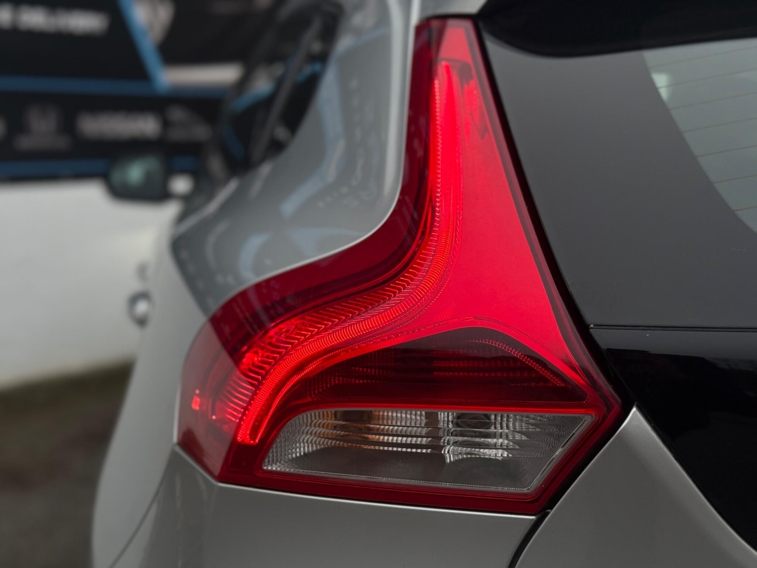 Used Volvo V40 Cross Country for sale - 77808996: Photo 22