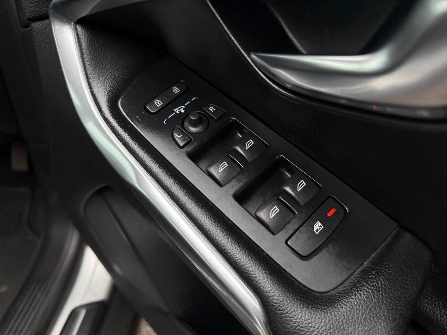 Used Volvo V40 Cross Country for sale - 77808996: Photo 46