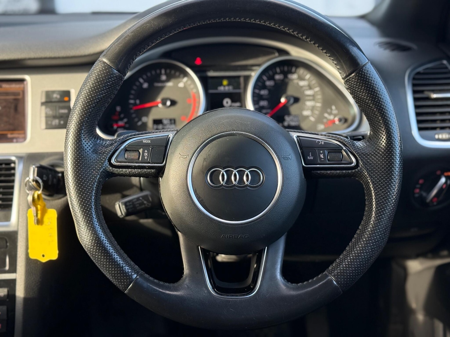 Used Audi Q7 2013 for sale - 77396342: Photo 54