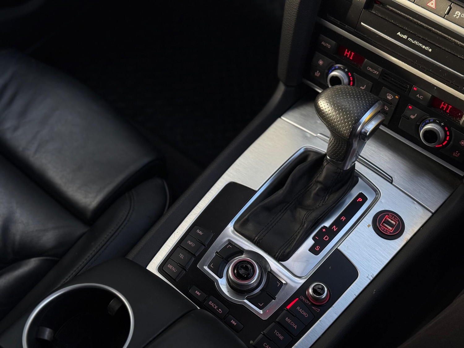 Used Audi Q7 2013 for sale - 77396342: Photo 76