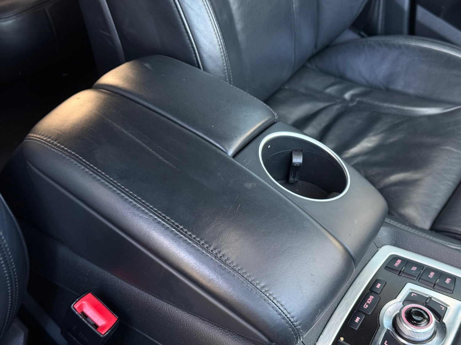 Used Audi Q7 2013 for sale - 77396342: Photo 90