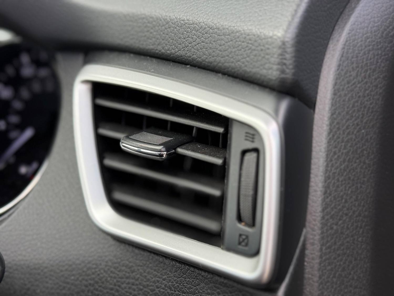 Used Nissan X-Trail for sale - 78116118: Photo 81