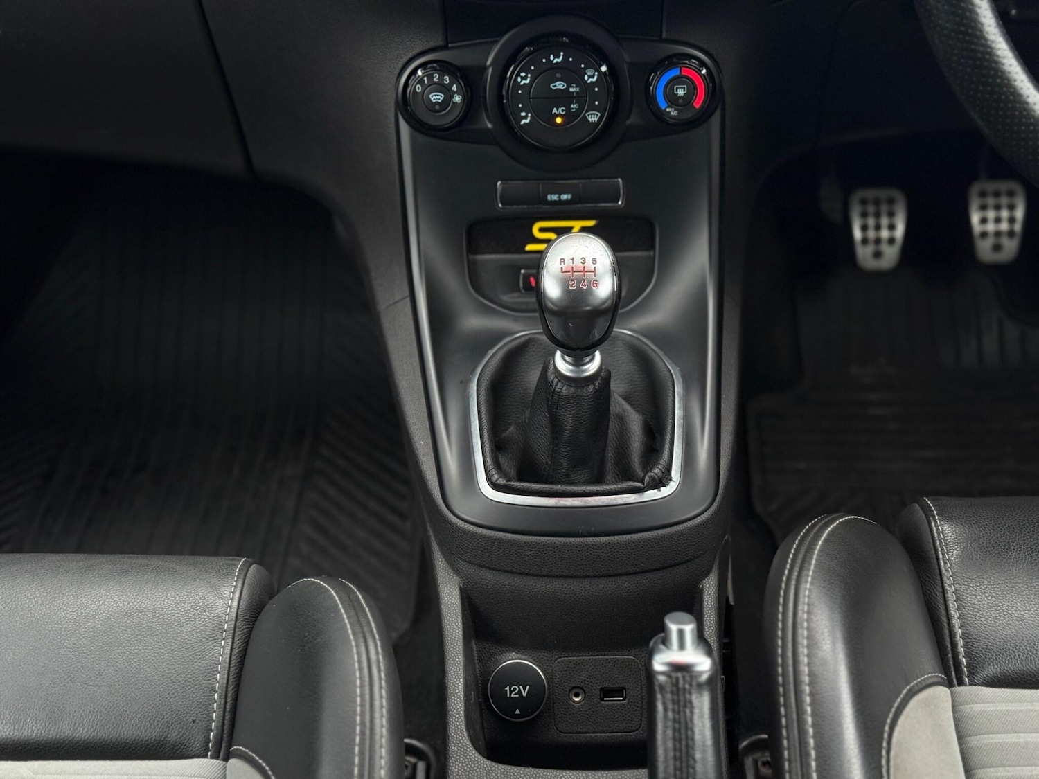 Used Ford Fiesta 2013 for sale - 77794183: Photo 50