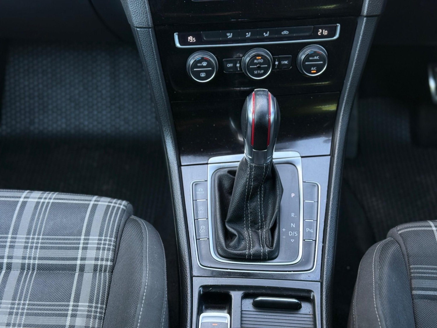 Used Volkswagen Golf 2013 for sale - 78148105: Photo 61