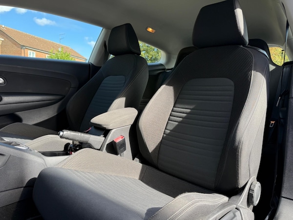 Used Volkswagen Scirocco 2012 for sale - 76299506: Photo 23