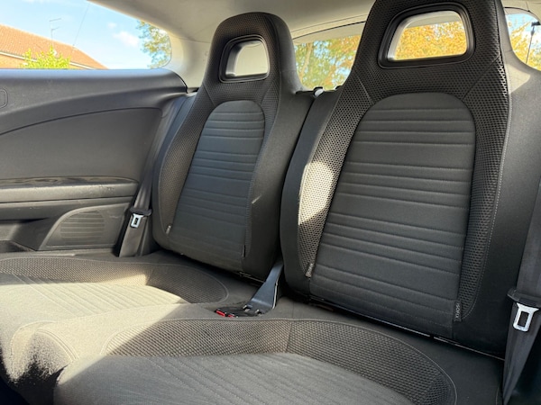 Used Volkswagen Scirocco 2012 for sale - 76299506: Photo 24