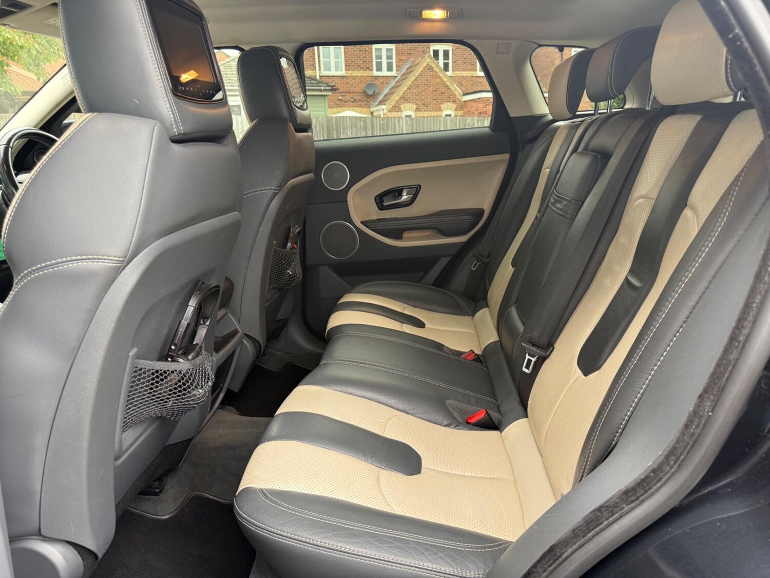 Used Land Rover Range Rover Evoque 2011 for sale - 76299482: Photo 24