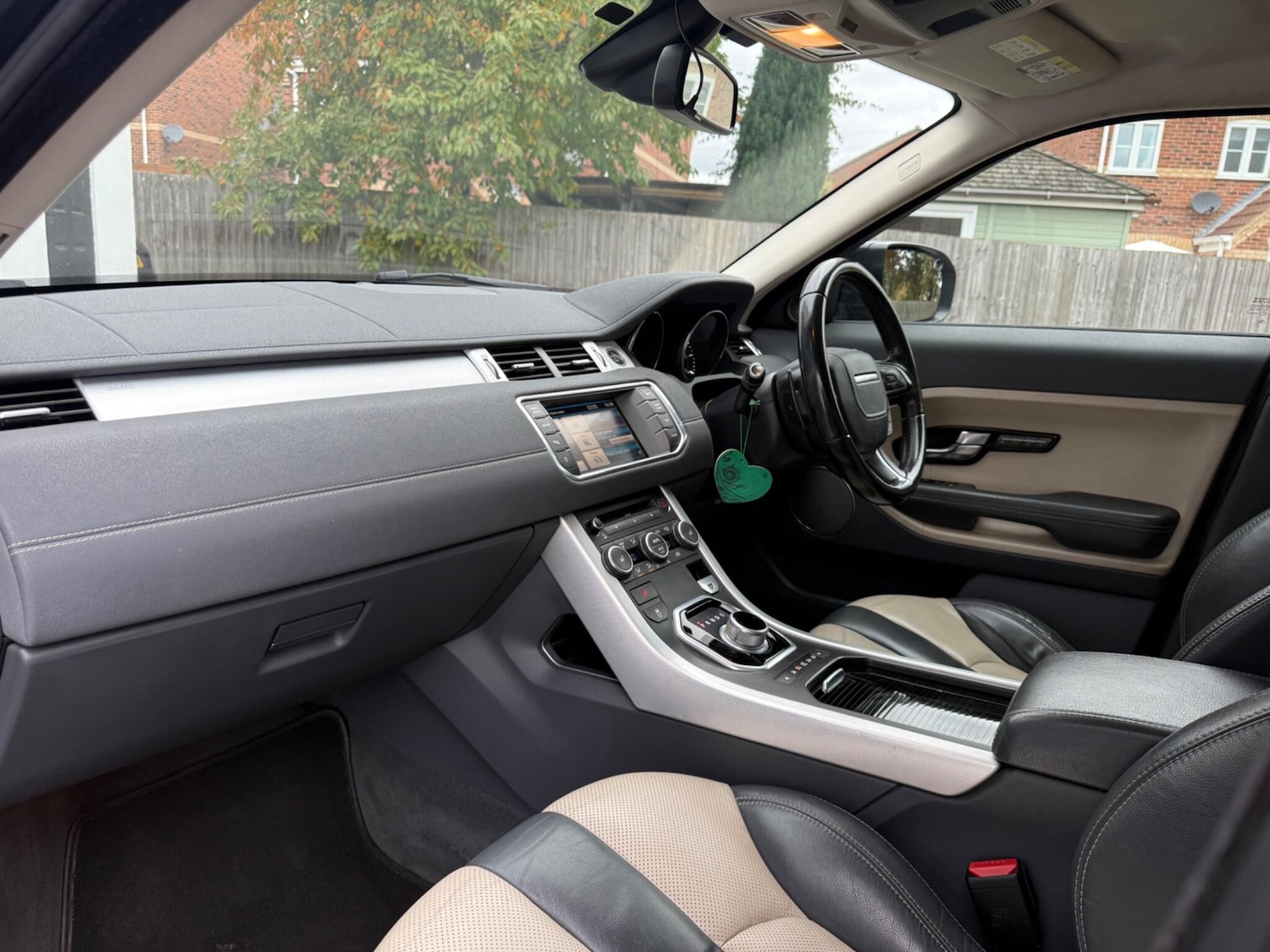 Used Land Rover Range Rover Evoque 2011 for sale - 76299482: Photo 25