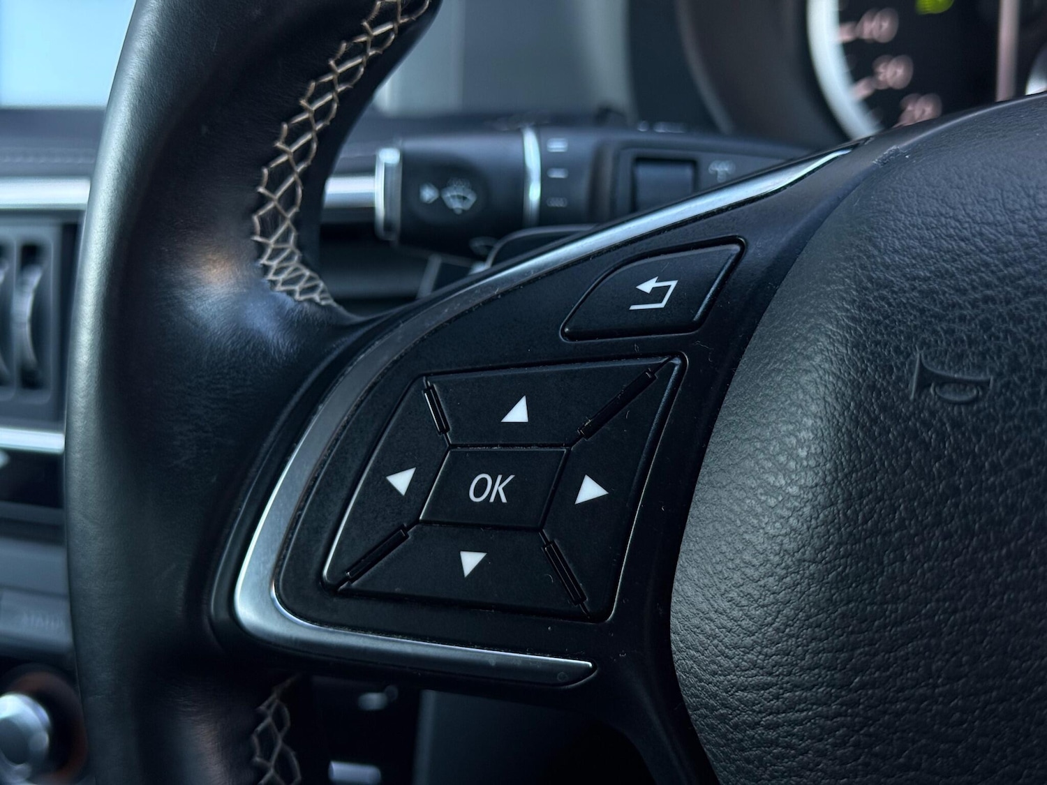 Used Infiniti Q30 2017 for sale - 77015288: Photo 45