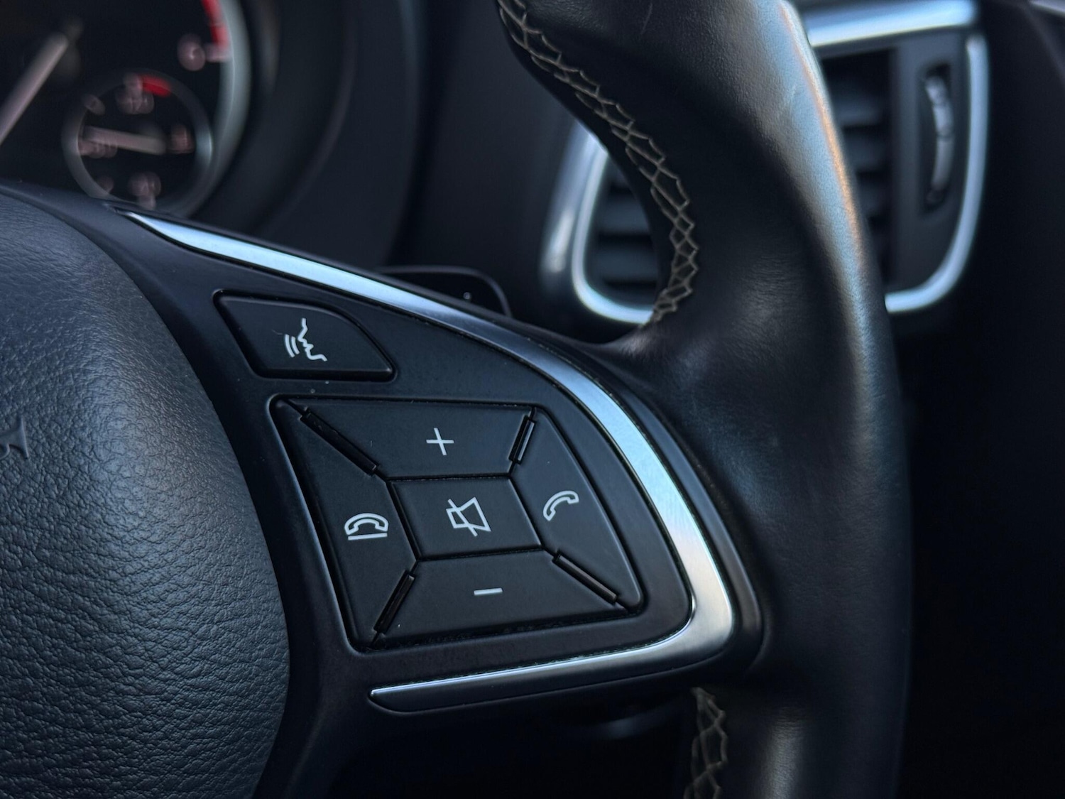 Used Infiniti Q30 2017 for sale - 77015288: Photo 46