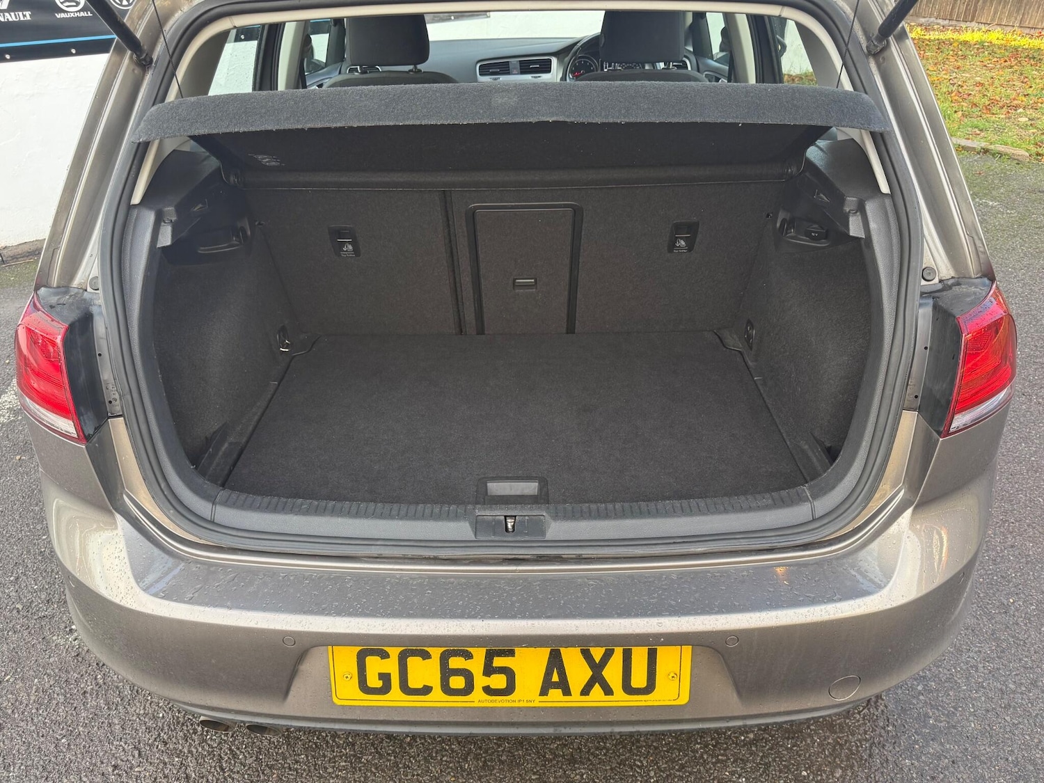 Used Volkswagen Golf 2016 for sale - 76432627: Photo 24