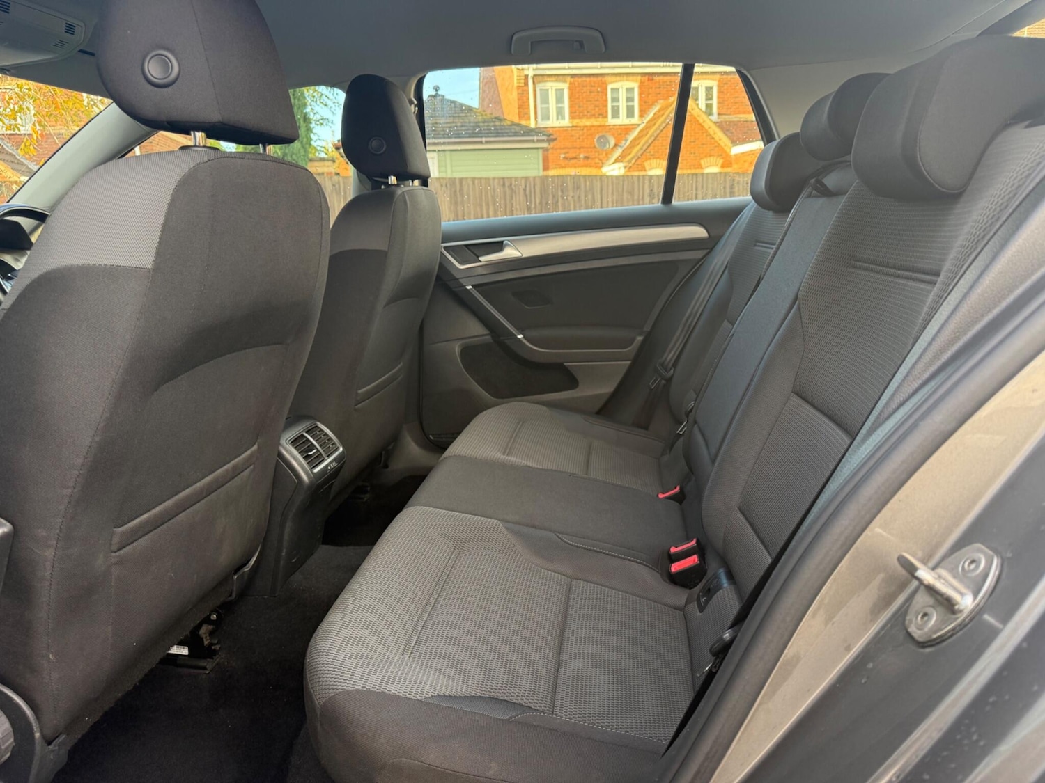 Used Volkswagen Golf 2016 for sale - 76432627: Photo 26