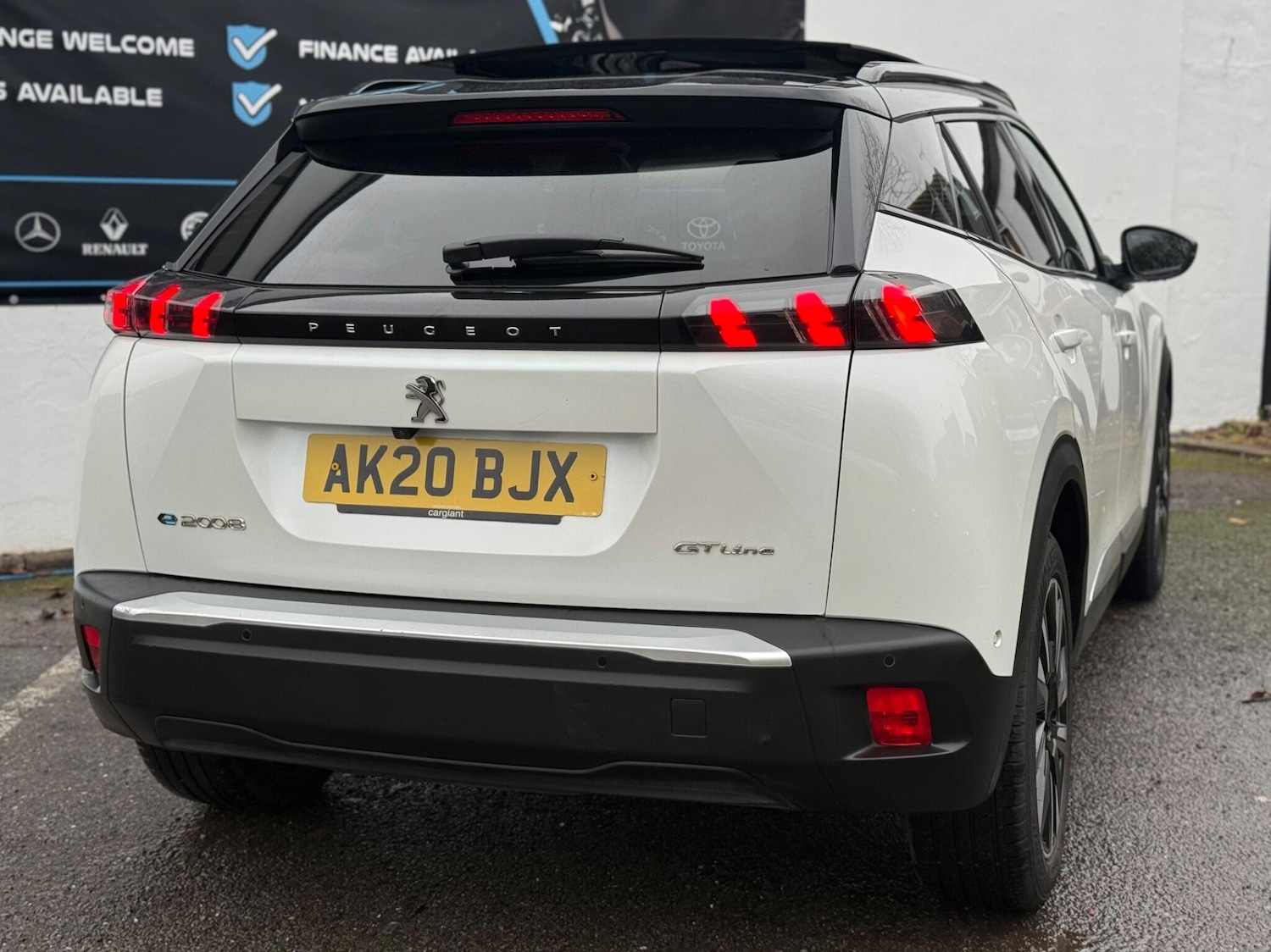 Used Peugeot 2008 2020 for sale - 76772036: Photo 18