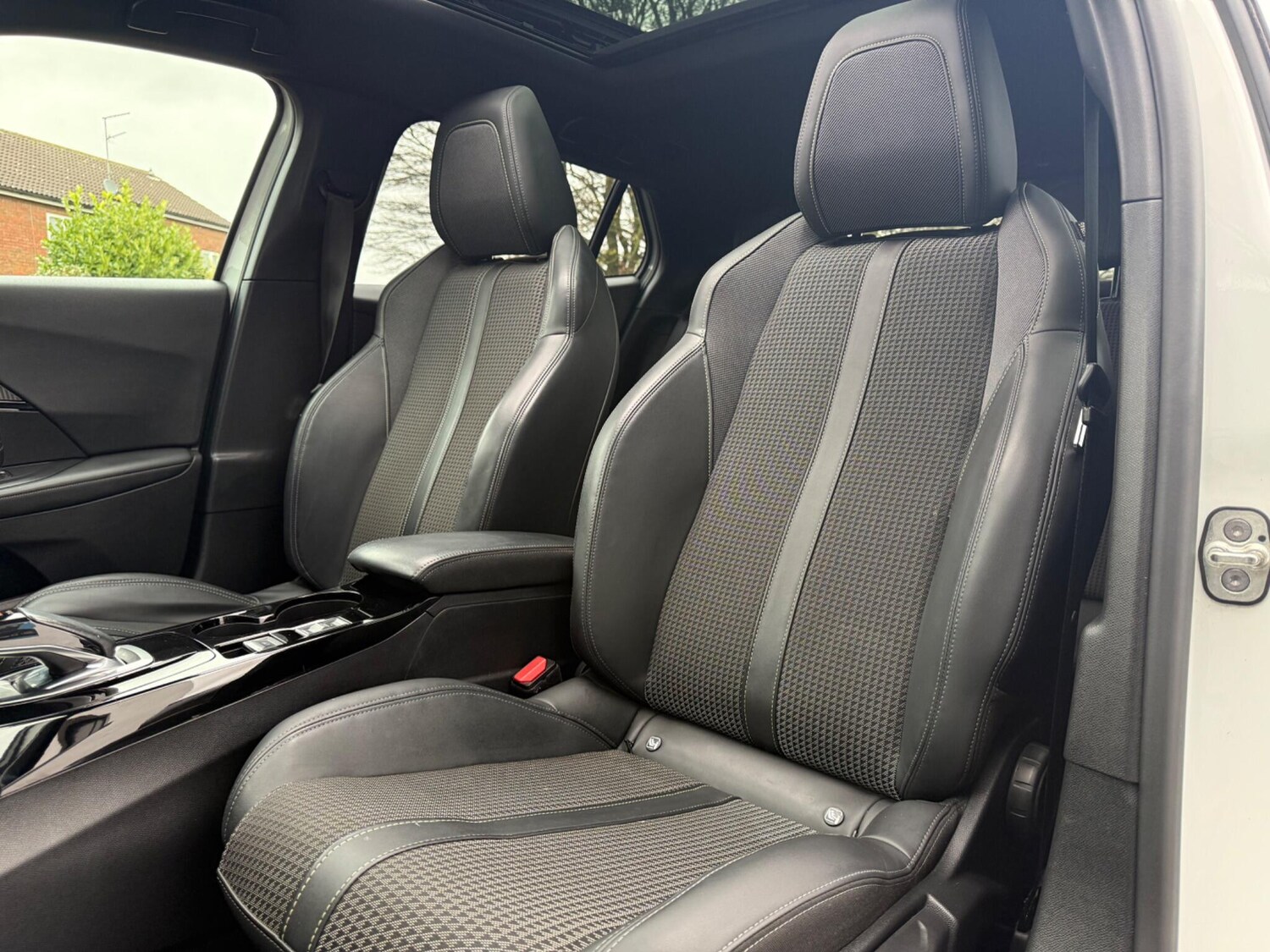 Used Peugeot 2008 2020 for sale - 76772036: Photo 37