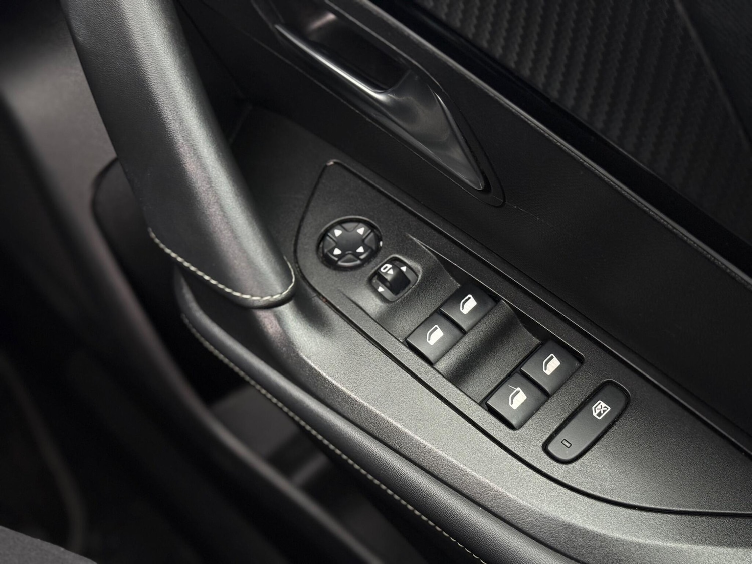 Used Peugeot 2008 2020 for sale - 76772036: Photo 53