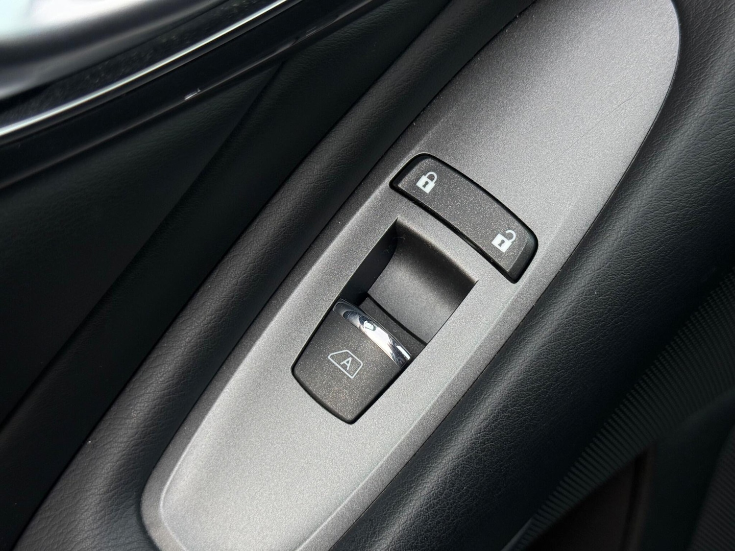 Used Infiniti Q50 2017 for sale - 77637421: Photo 70