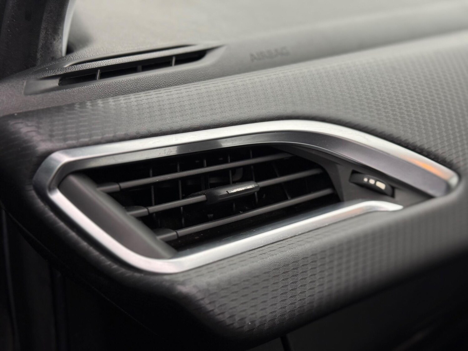 Used Peugeot 208 for sale - 77511060: Photo 56