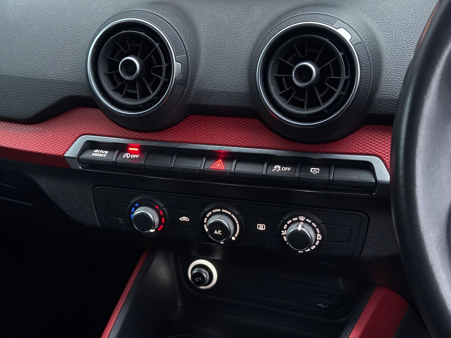 Used Audi Q2 2017 for sale - 76742939: Photo 47